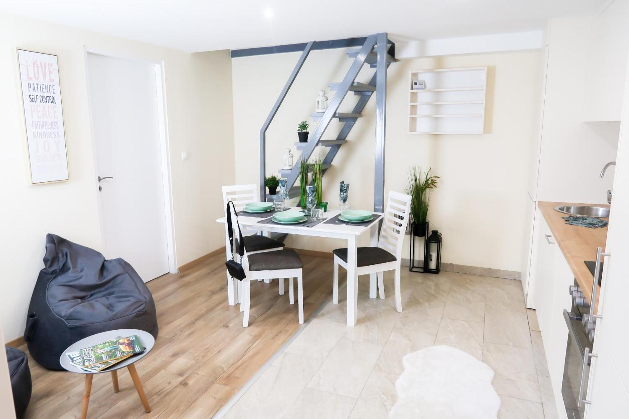 Budapest City Center, Nicely Renovated Apartment With 3 Bedrooms Dış mekan fotoğraf